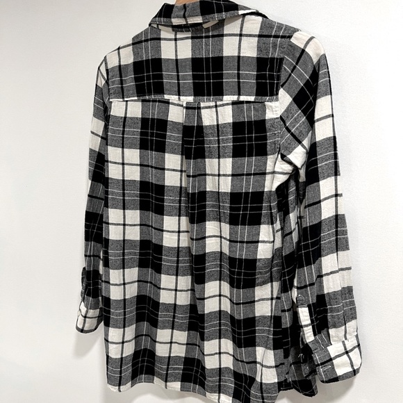 Tunic Plaid Button up - Picture 2 of 5